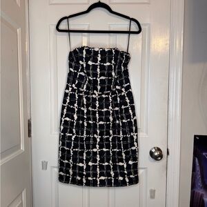 Express Monochrome Strapless Dress with pockets